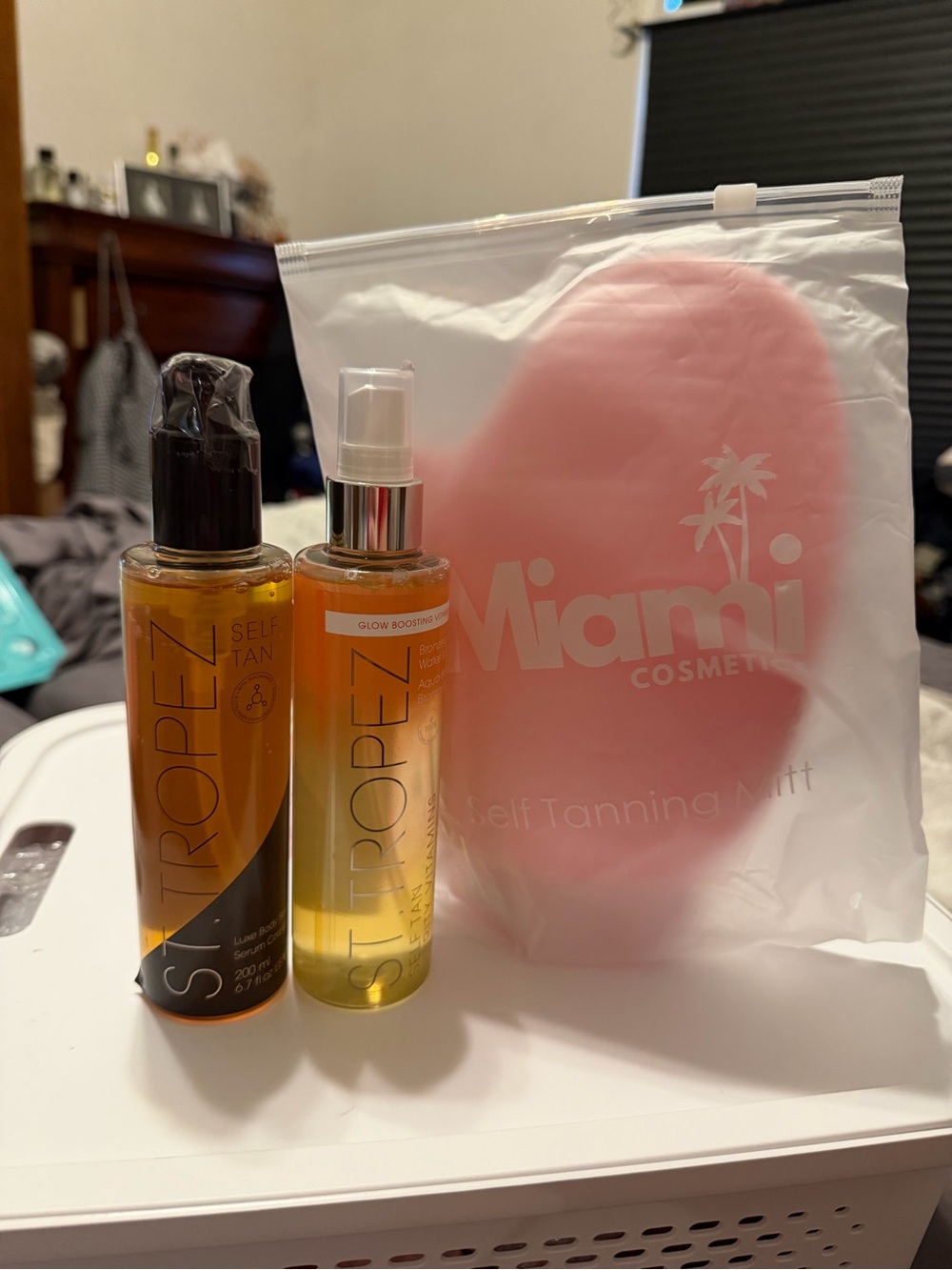 Self-Tanning Mitt with St. Tropez Tan Mist Duo Serum and Bronzing Water Mist NEW